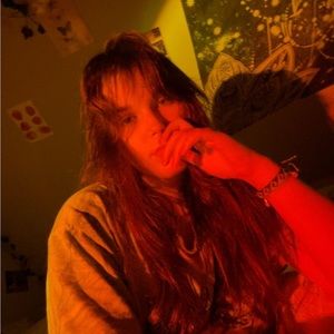 Meet your Posher, Danika